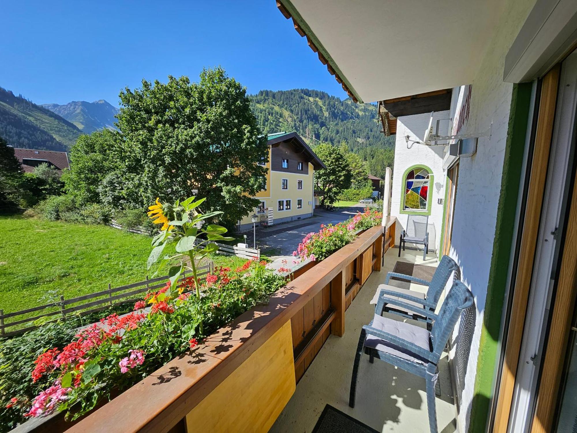 Am Muehlbach - Ferienwohnungen Luttinger Bichlbach Exterior photo